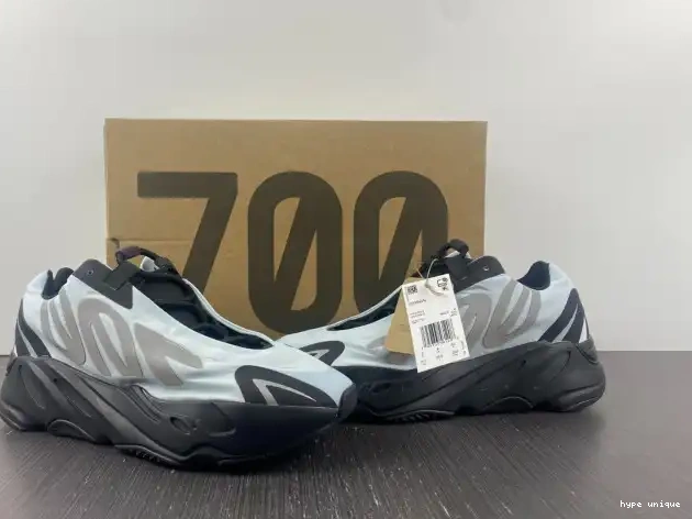 hype Boost Yeezy 700 Adidas Tint Blue MNVN GZ0711 0518